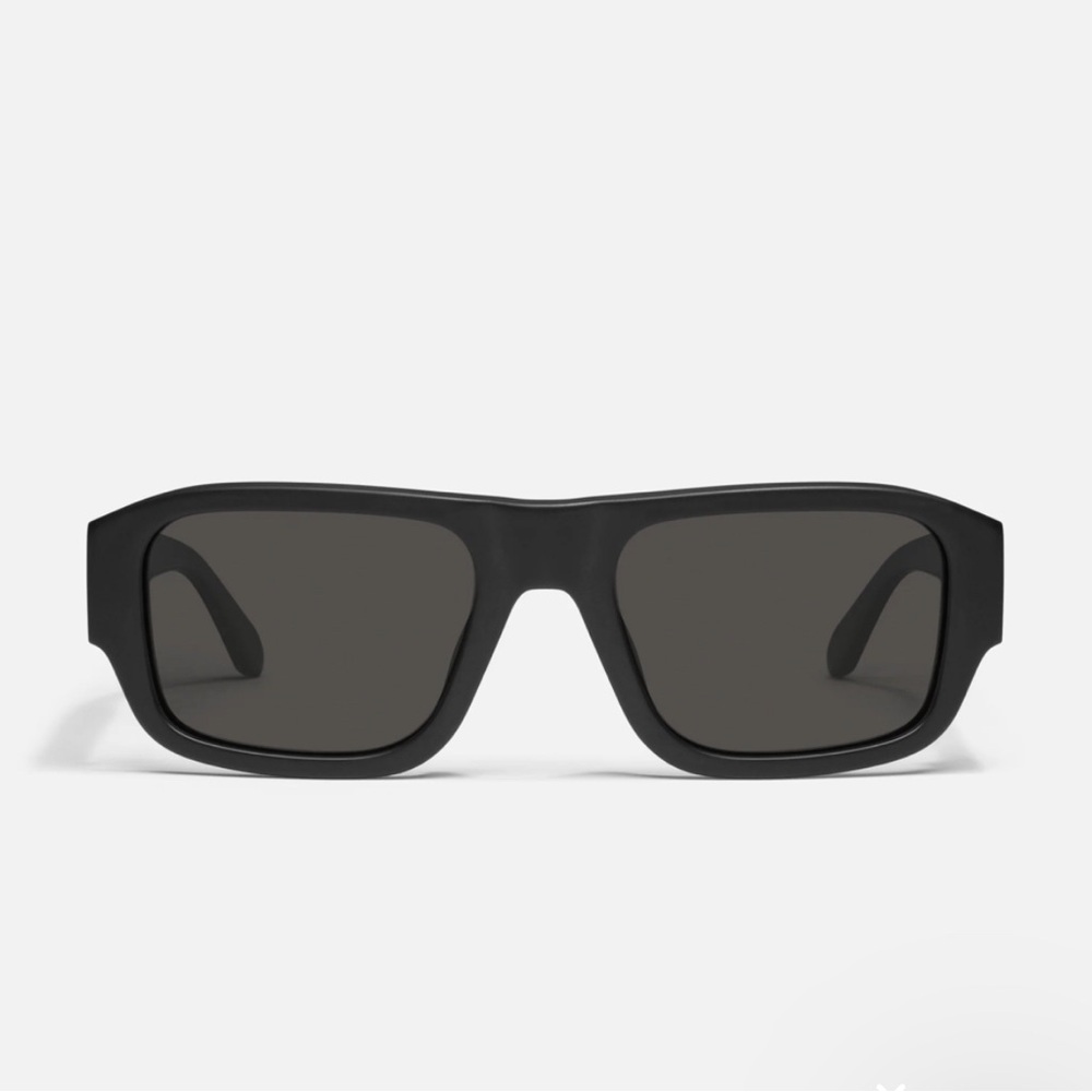 Quay Sunglasses. Black Matte Night Cap. Polarized.